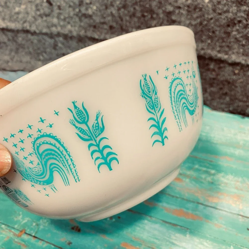 Vintage Pyrex 403 Turquoise Amish Butterprint 2.5 Qt Mixing Bowl USA 1957-1968